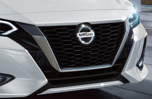NISSAN Sinal Japan - Nissan Sentra Advance